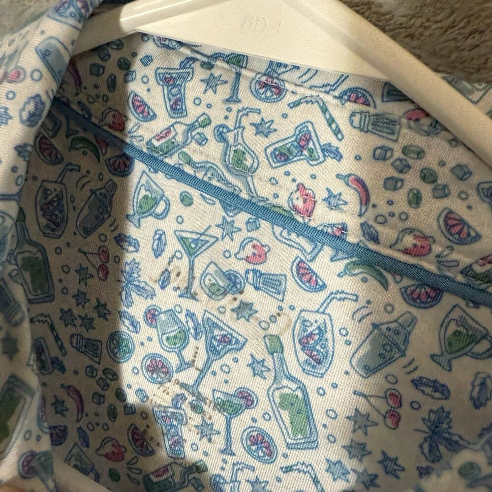Johnnie O Polo Men L Blue Drinks Print Performance Golf Surfer Bar Hendricks - Picture 10 of 11